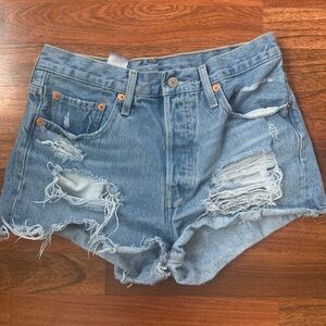 Levi’s Premium Big E 501 Button Fly  Light Wash Denim Jean Shorts Size W28